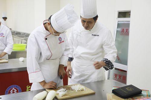 爆料厨师老师视频播放,视频播放背后的精彩瞬间 第3张 爆料厨师老师视频播放,视频播放背后的精彩瞬间 第3张